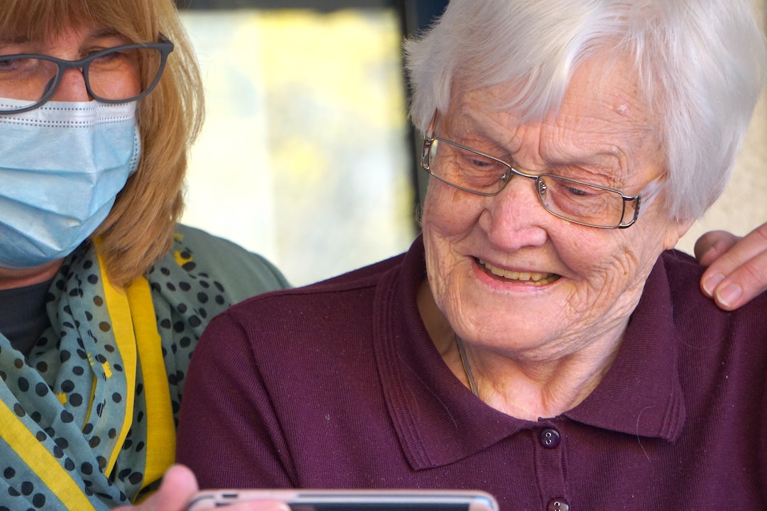 nursing home dispatchers using gps tracking to help elderly citizens